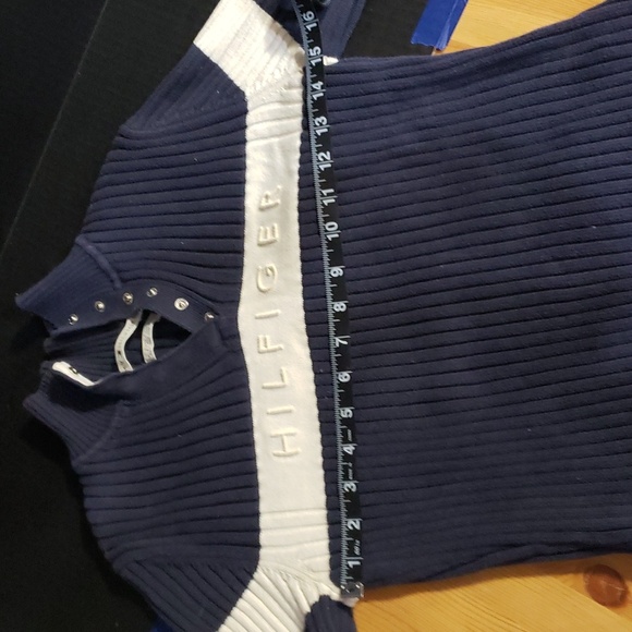 Tommy Hilfiger Long Sleeve Knit Blue. Size M. - Picture 5 of 8